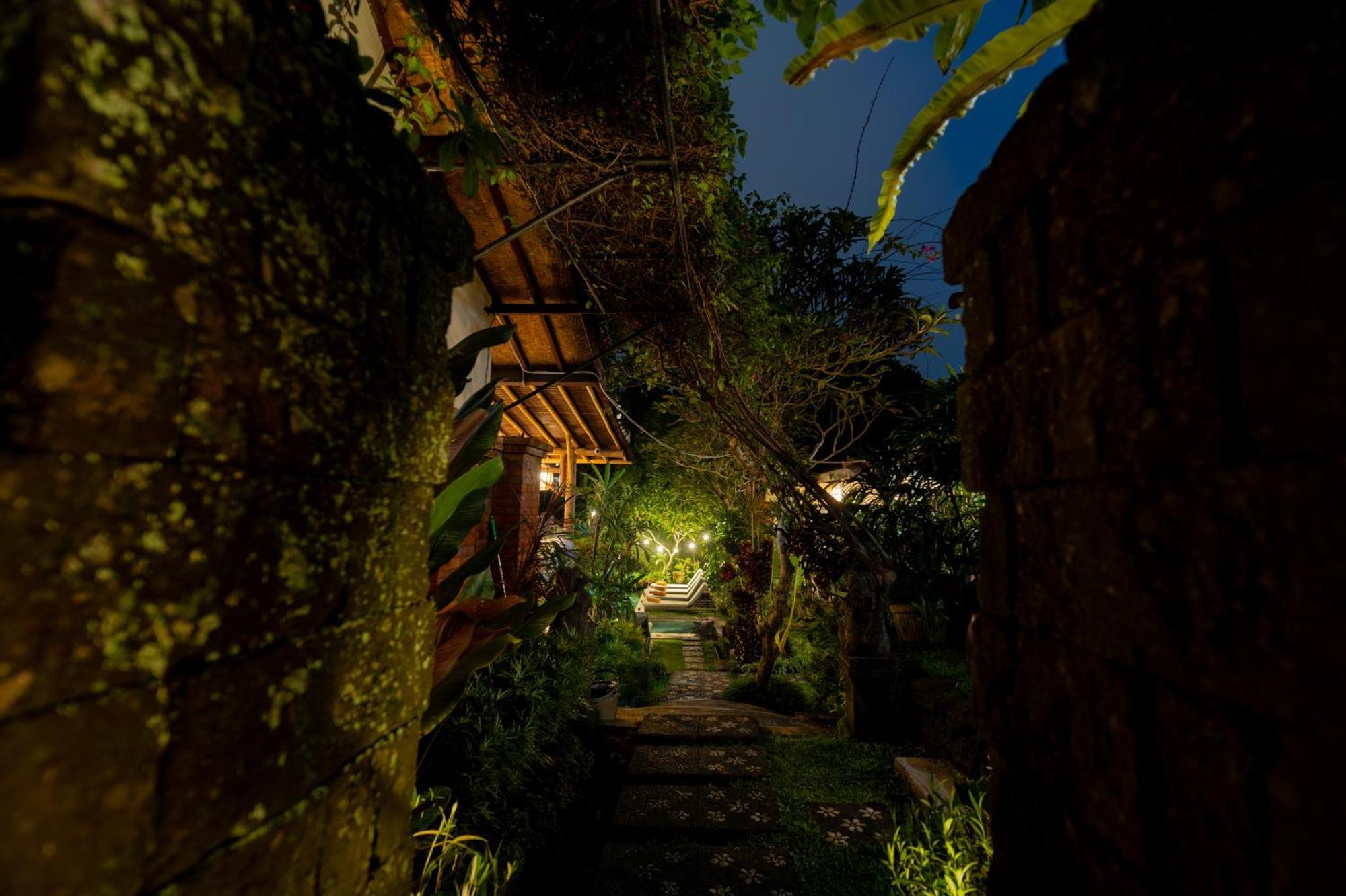Hotel Desak Putu Putra Hidden Ubud Esterno foto